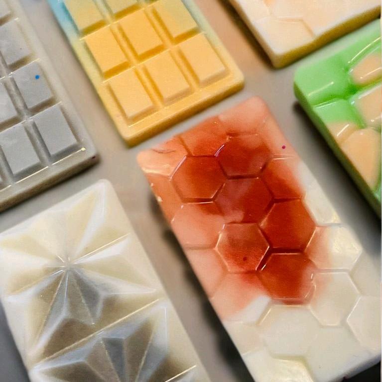 Handmade Soy Wax Medium Snap Bar Wax Melt with Fragrance and Biodegradable Glitter 0