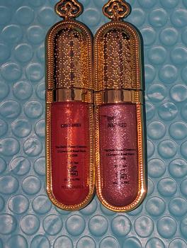 Product Review of The Dolls House Cosmetics Dare to Dream Lip Gloss – high-shine, non-sticky formula for smooth, hydrated, and glossy lips. from K**h 0