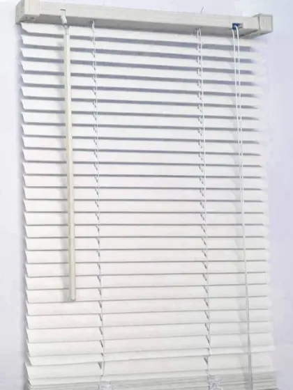 Awesome Store UK White, Grey Embossed Pattern PVC Window Venetian Blind Blinds Easy Fit Curtains Trimmable Fittings Windows Treatment Shutters Twist Open Close (White Embossed Pattern, 135 x 150 cm)