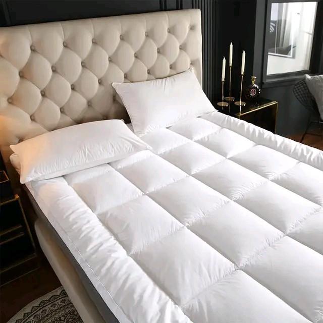 Hotel Quality Mattress Topper 10cm Deep Extra Thick Luxury - Cooling & Anti-Allergy, Elasticated Corner Straps, Single Double King Super King Sizes 4