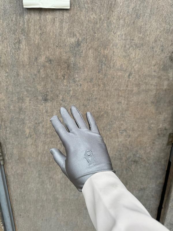 Rose embroidered islamic muslim gloves 1