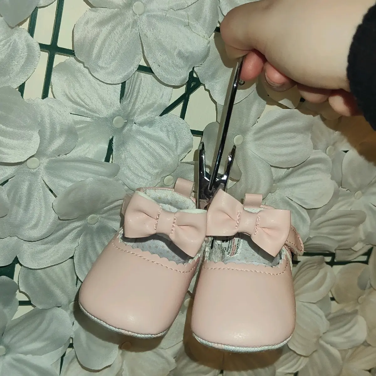 Pink soft sole bow shoes
