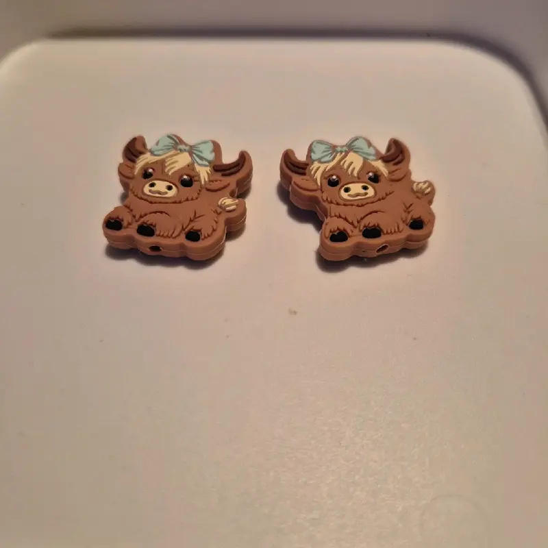 Highland cow focals 3