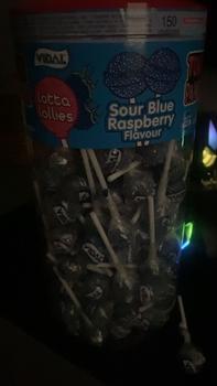 Product Review of Vidal Lotta Lollies 150 Lollies - Blue Raspberry, Tongue Painter, Assorted, Strawberry & Cream from R**y 0