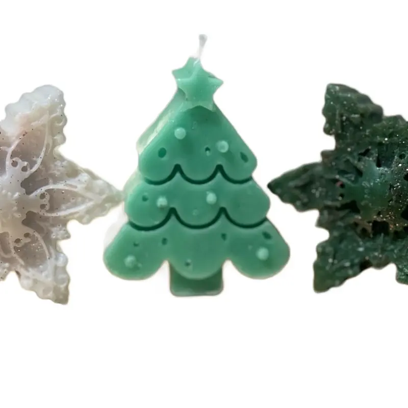 Hand-Poured Decorative Candle Gift for Festive Occasions - Glittering Snowflake Design and Whimsical Christmas Tree Shape wax melt Scent Decoration Cozy 4