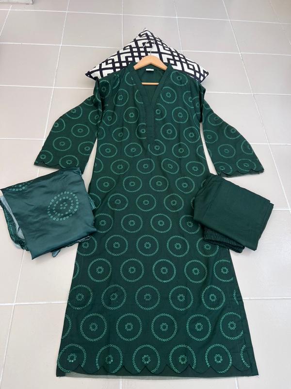 Product Introduction of 3 pc dhanak fabric Chickenkari long shirt suit with dupatta , organza detailing on daman and sleeves Womenswear 4