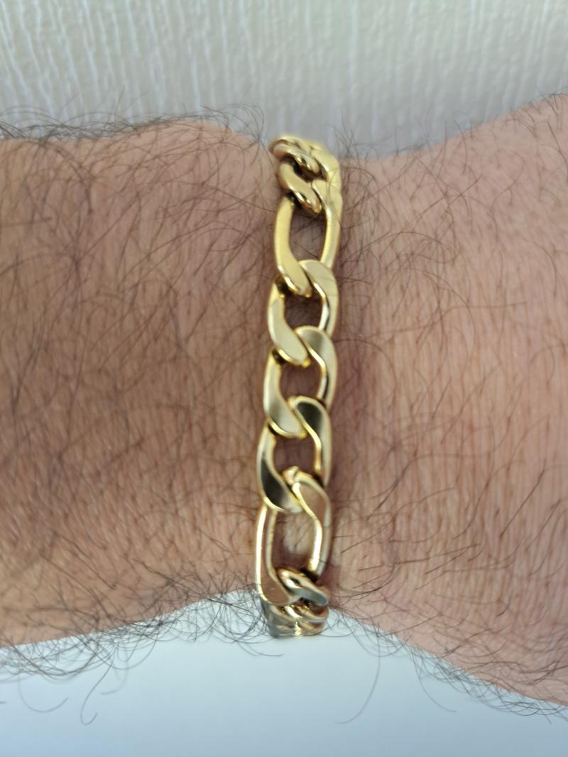 Product Introduction of figaro link bracelet. gold or silver plated available. stainless Steel. 2