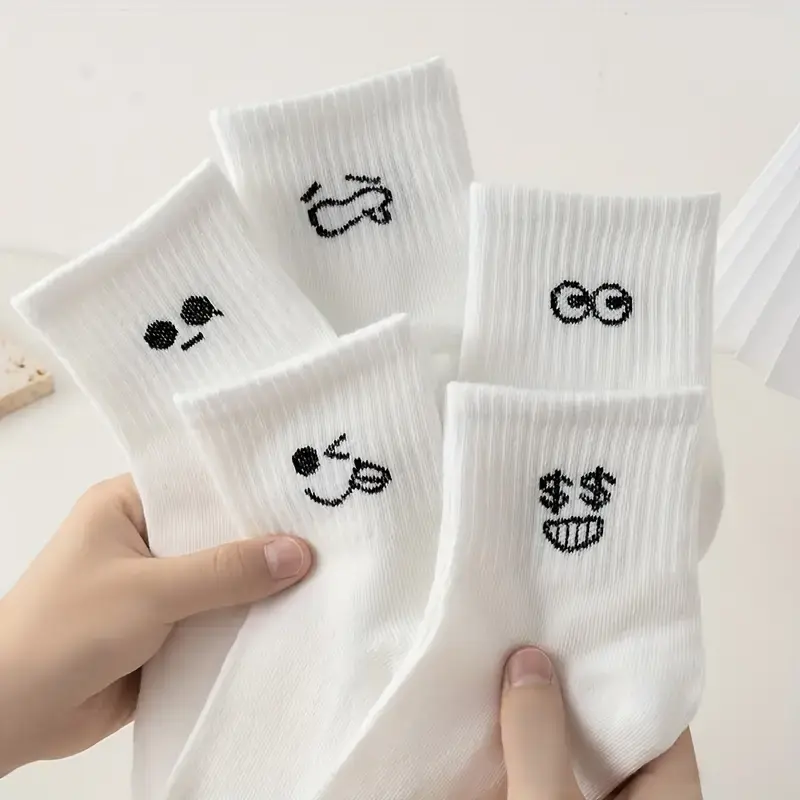 5 Pairs Unisex Cartoon Print Crew Socks, Casual Cute Comfy Breathable Socks for All Seasons, Women Socks for Daily Wear, Comfort Womenswear 0