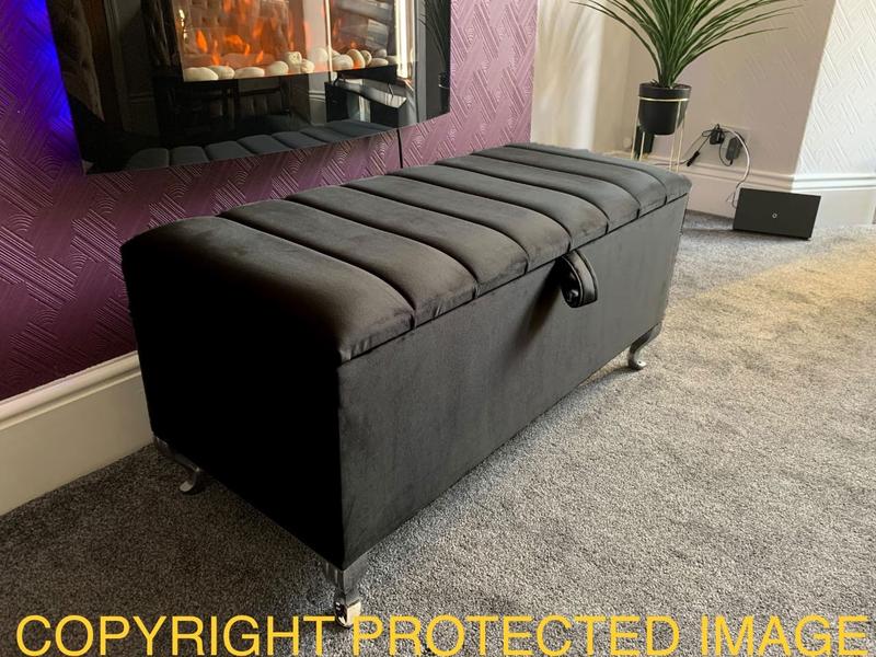 Product Introduction of Ottoman Storage Box Panel Cut Design Blanket Toys Storage Upholstered Bench Footstool Handcrafted Plush Velvet 6