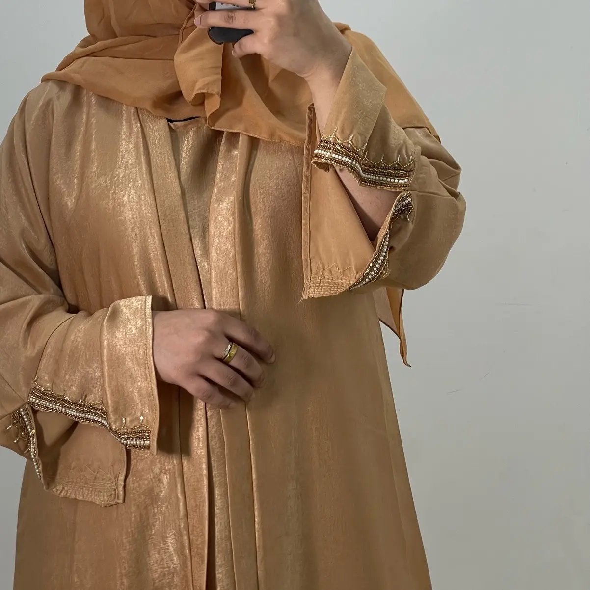 Esha abaya