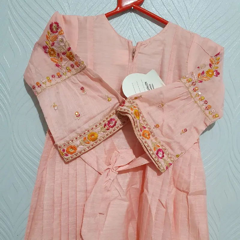 KIDS COLLECTION GIRLS BEAUTIFUL EMBROIDERED COTTON FROKE SUIT WITH BEAUTIFUL NECK LACE 1