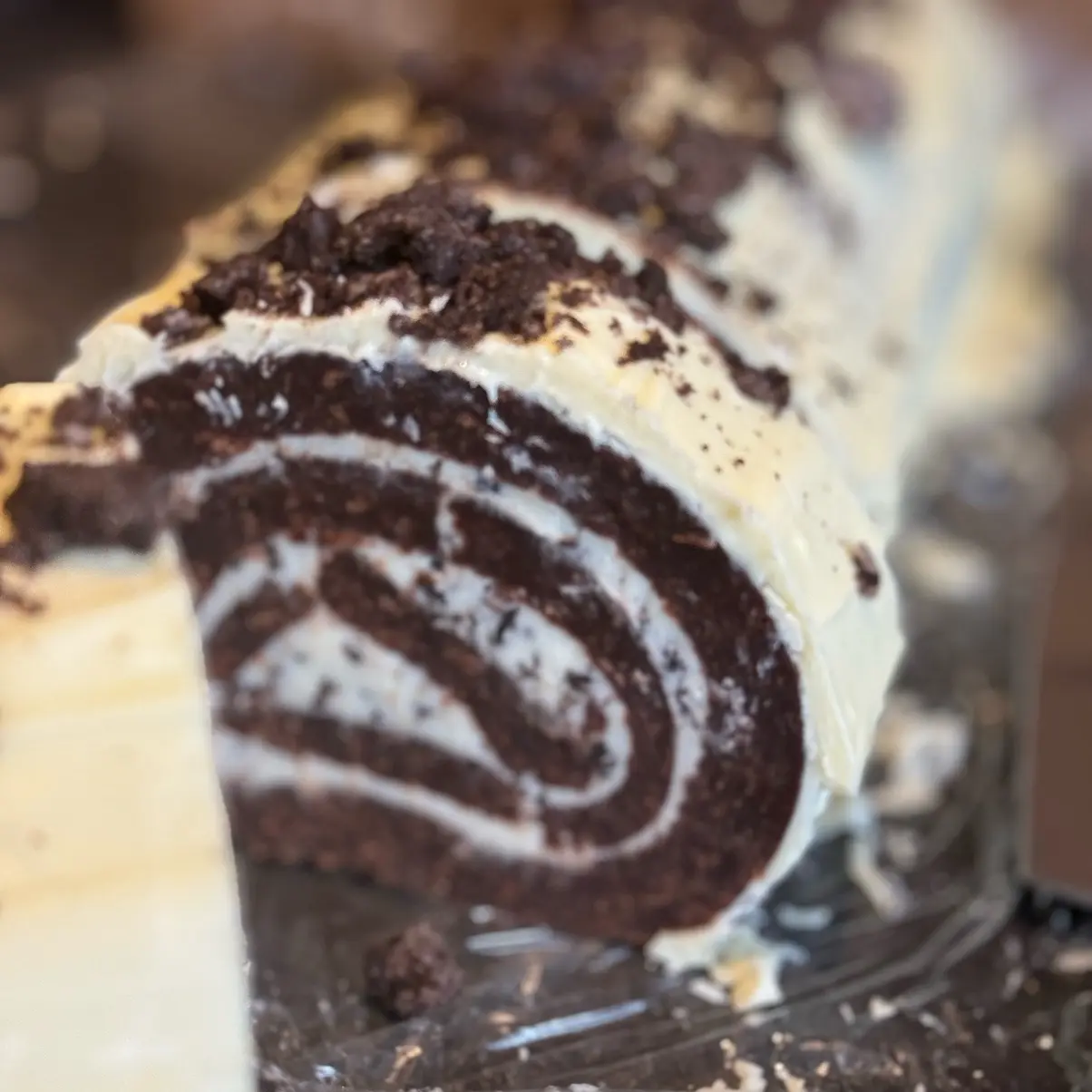 Cookies and Cream Brownie Roll - Delicious Snack for Any Occasion Dessert