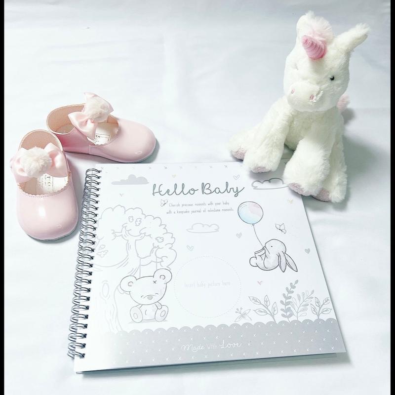 Baby Record Book for Tracking Growth and Development 2