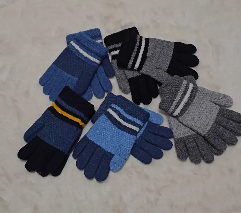 Royal Icon - Pack of 3 Unisex Kids Gloves Pro Heat Winter Gloves - Thermal Insulated Knitted Gloves with Stylish Lined Design for Boys & Girls Gloves 5