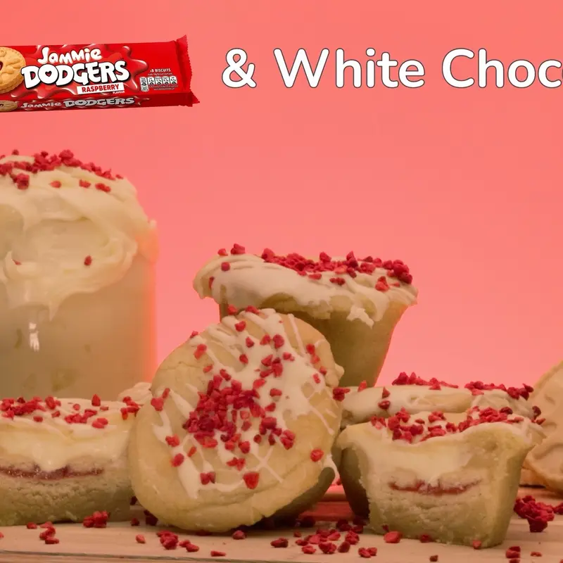 Loaded Deep Dish - Jammy Dodger & White Chocolate 0