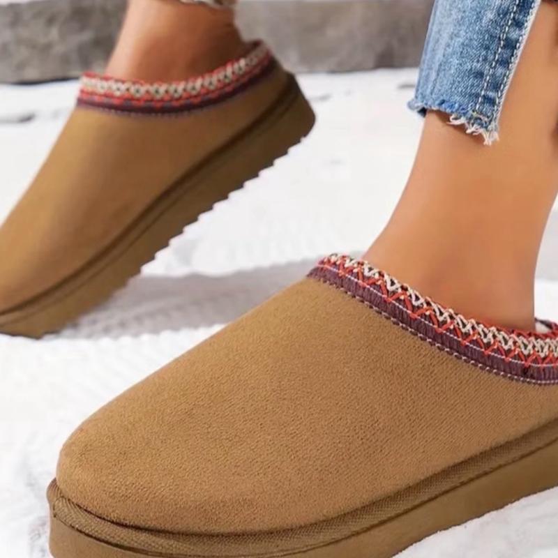 Autumn Winter Warm Suede Braided Outdoor W Slippers Fashion Genuine Leather Fluffy Fur Lining Shoes for Autumn Winter Flat Sole and Platform Sole 2 Styles Optional Women's Autumn Winter Warm Suede Braided Outdoor Slippers with Fluffy Fur Lining - Girl gif 1