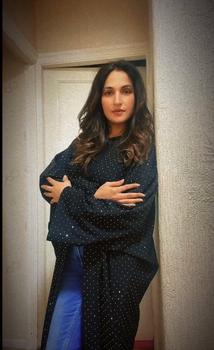Product Review of Salma overcoat abaya from s**m 3