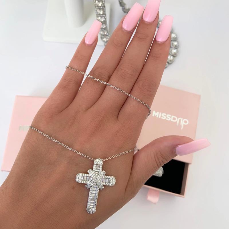 Silver Skyla Cross Necklace 2