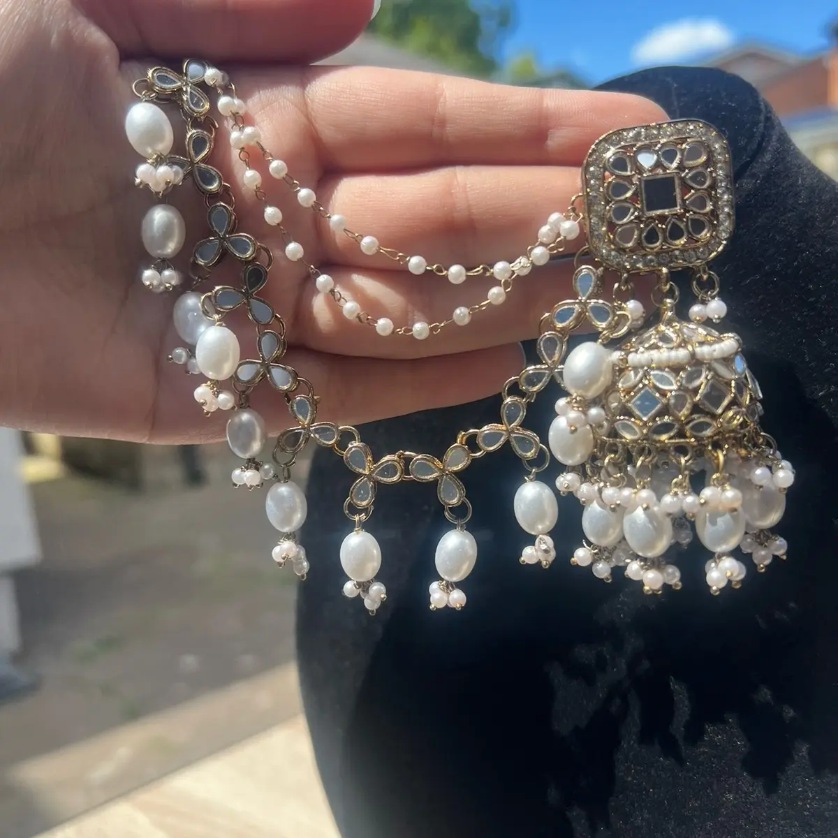 Mina - Tika set with sahara jhumke available in 10 colours