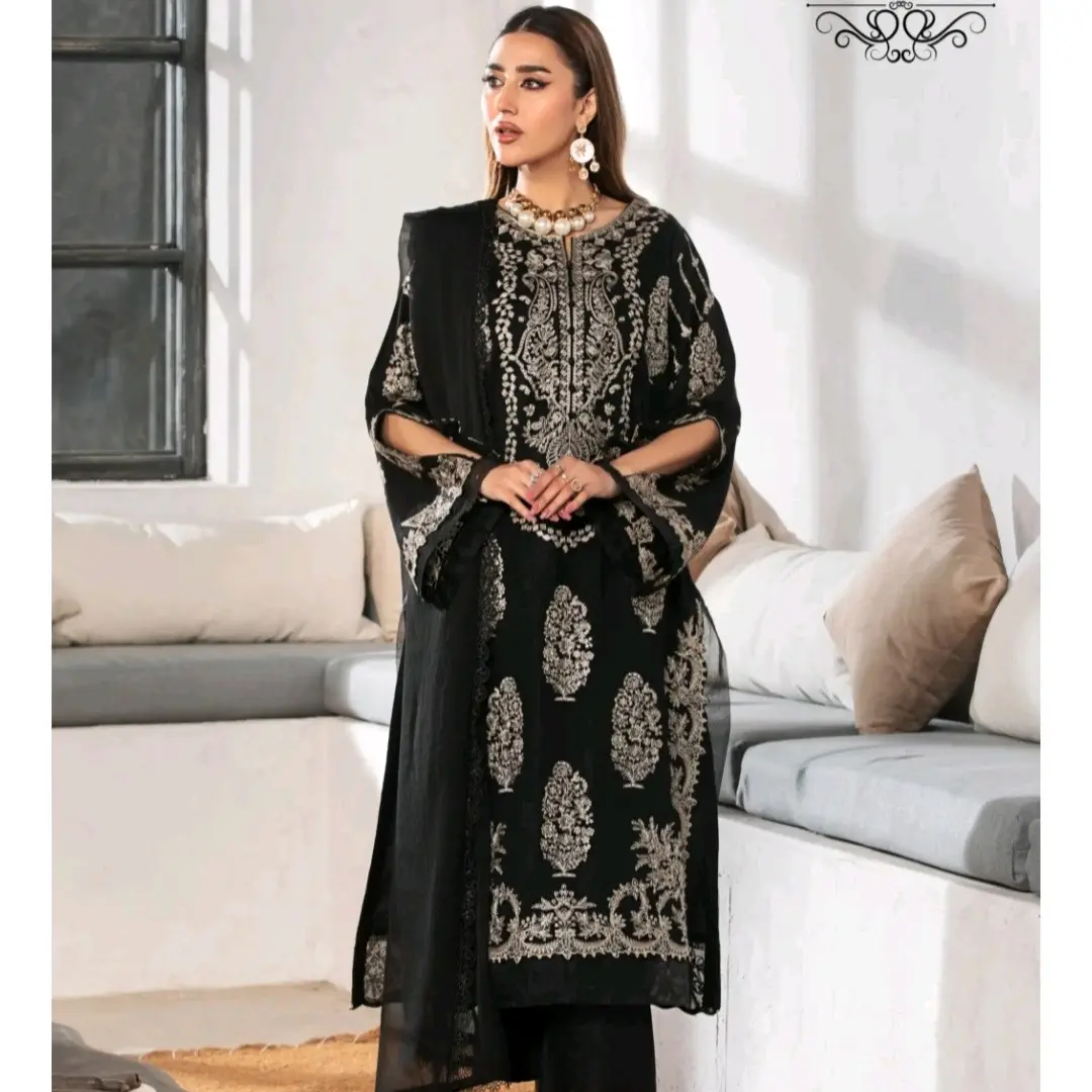 Heera's Black 3 piece