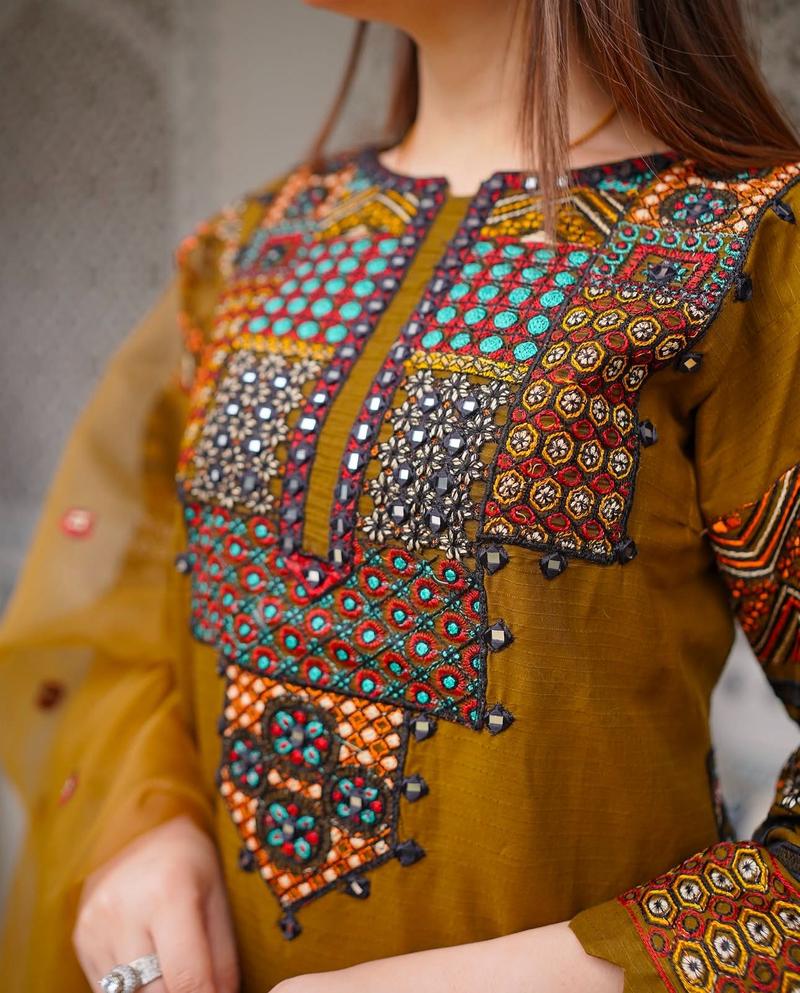 Product Introduction of 3-Piece Embroidered Khaddi Cotton Suit with Sindhi-Inspired Design. Comfort Matching 3