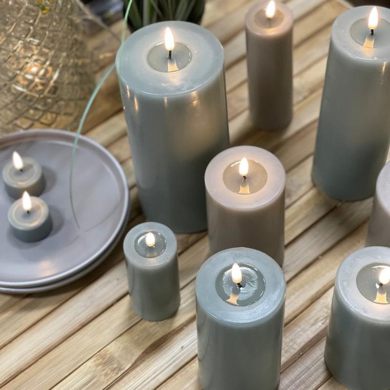 Salvie Green LED Candle 7.5 x 20cm LED CANDLE | REAL WAX | REALISTIC RESIN POOL 1