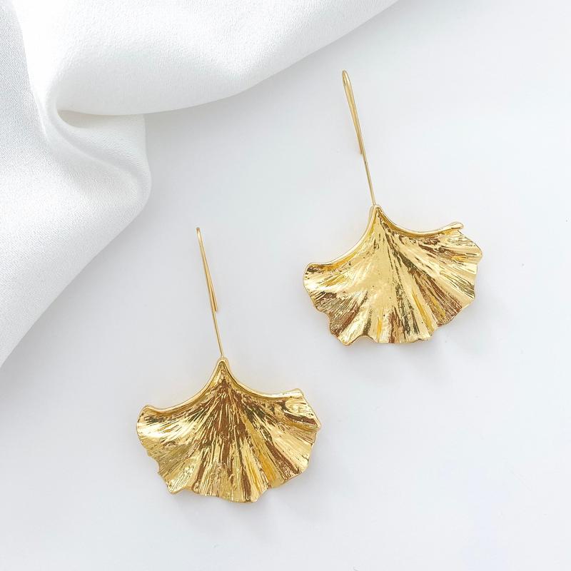 Drop Fan Gold Leaf Earrings earings 2