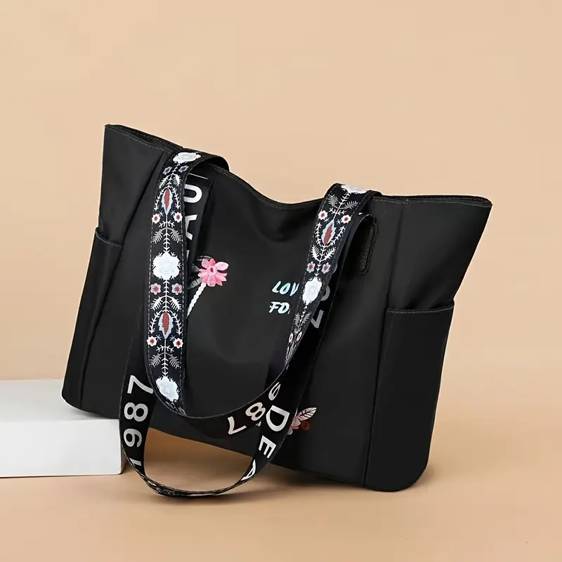 Chic Oxford Fabric Tote Bag for Women - Spacious & Water-Resistant, Fashionable Shoulder Handbag in Cream/Blue/Black 1