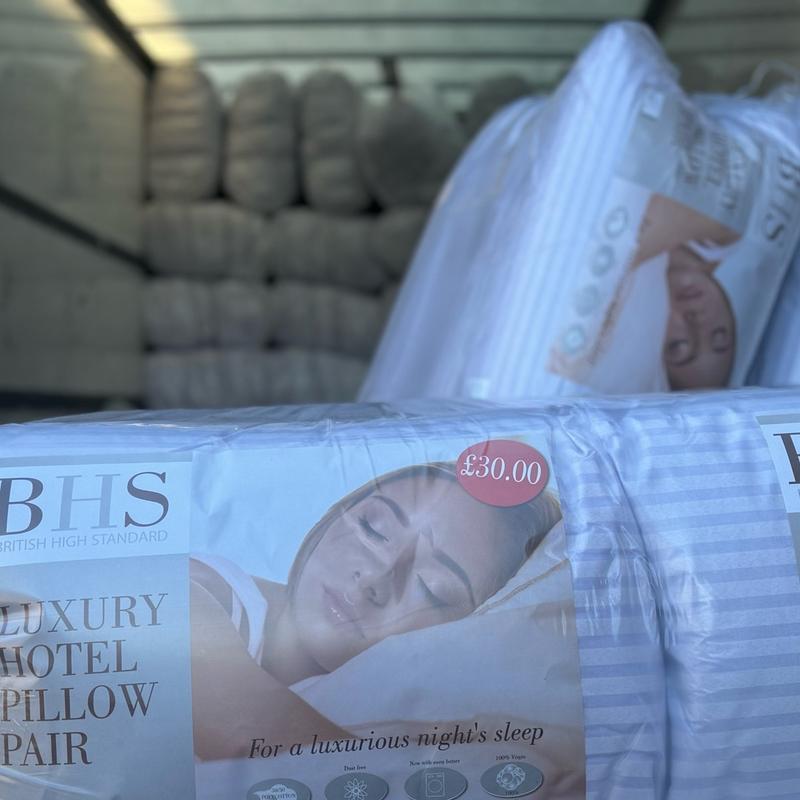 Pack of 4 AH Luxury  Pillows,for the best Comfy sleep machine wash breathable pillows & bed wedges hotel pillows pillow perfection 5