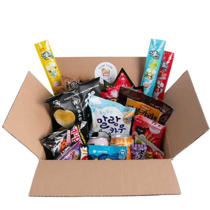 Mystery Asian Snack Selection Box | Japanese, Korean, Taiwanese Snacks | Hamper Box | Variety Candy Drinks and Savoury Snack Set