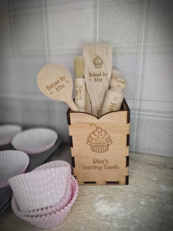 6 piece Personalised baking set, Beautiful gift for child baker,  Kids pretend play present - kitchen - birthday - christmas - bakery set 1
