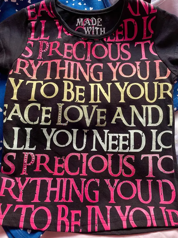 Girl Top 100% cotton T-shirt Black multi colour writing age 4-5 NEW 0