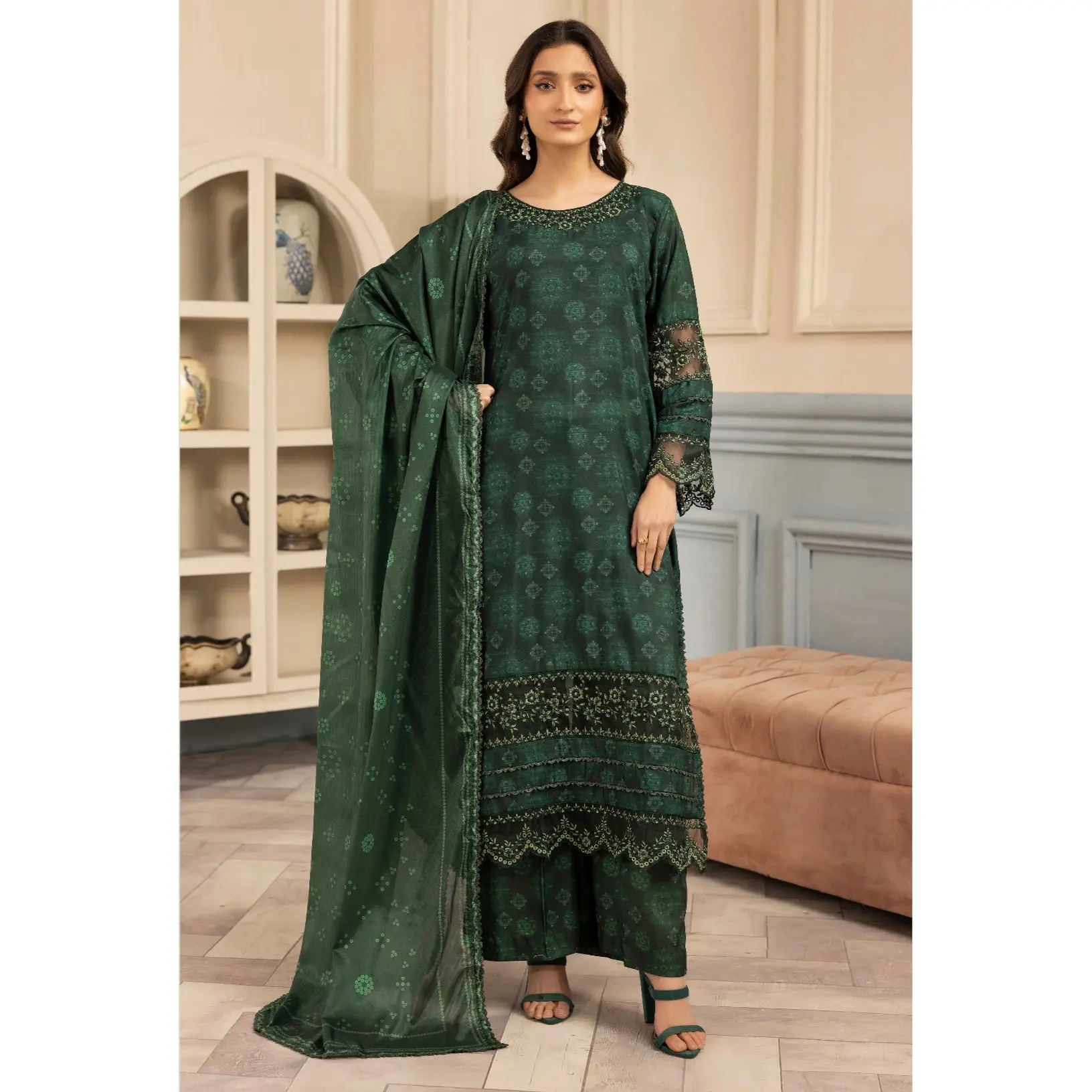 SIMRANS ‘Sabeeka Lux’ | Embroidered Viscose Readymade | SM784