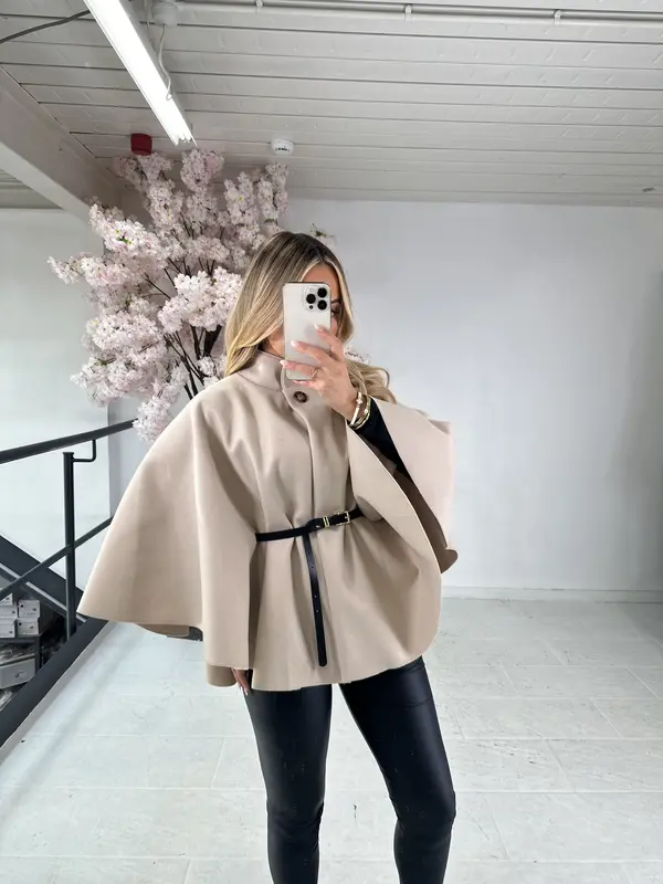 FB LONDON - BELTED PONCHO 3