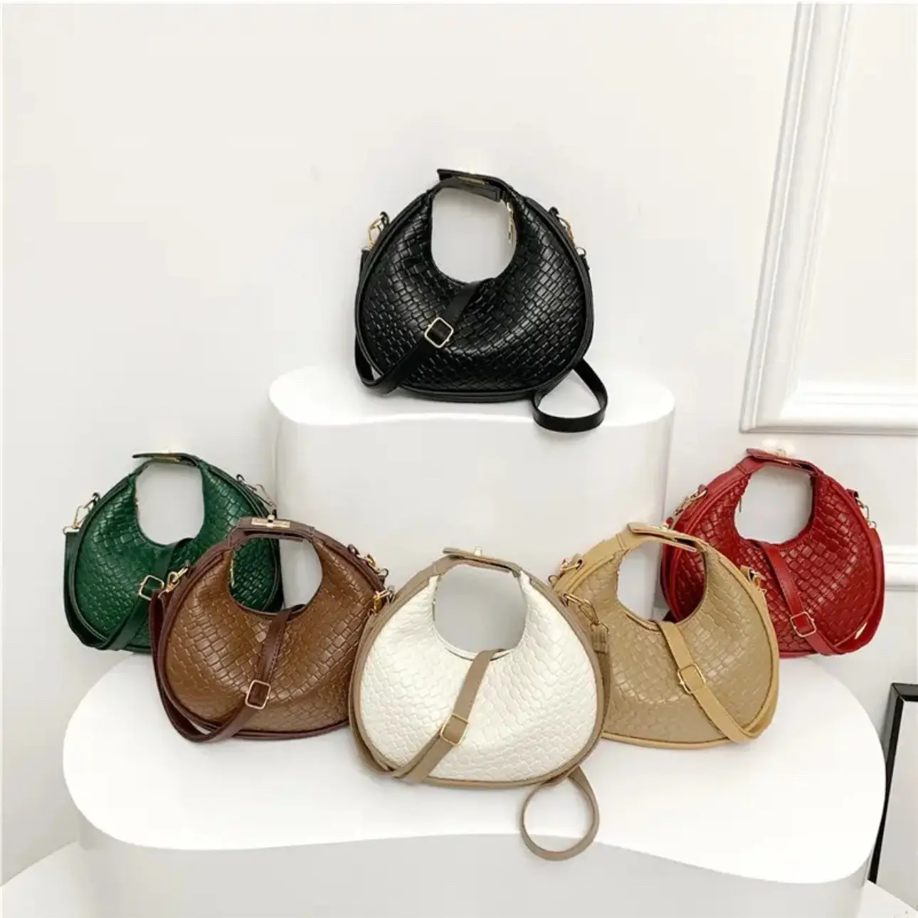 Zipper Closure Solid Colours Woven Bag - Handbag, Shoulder Bag, Crossbody Bag.