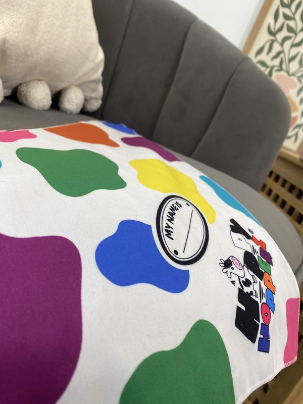 Happy Hopperz Personalise Me Happy Hopperz Bandana - Add a fun, personal touch by letting your child name their new Happy Hopper best friend! 1