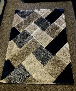Product Review of So Soft 3D Polyester Shaggy 160cm x 230cm Extra Large Rug - Extra Fluffy, Carved Design, Hard Backed from L**e 0